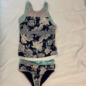 Athleta Girl tankini bathing suit (two piece bathing suit)